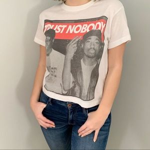 Forever 21 graphic tee “trust nobody”